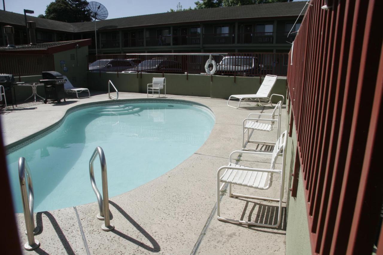 Inn At King City Exterior foto